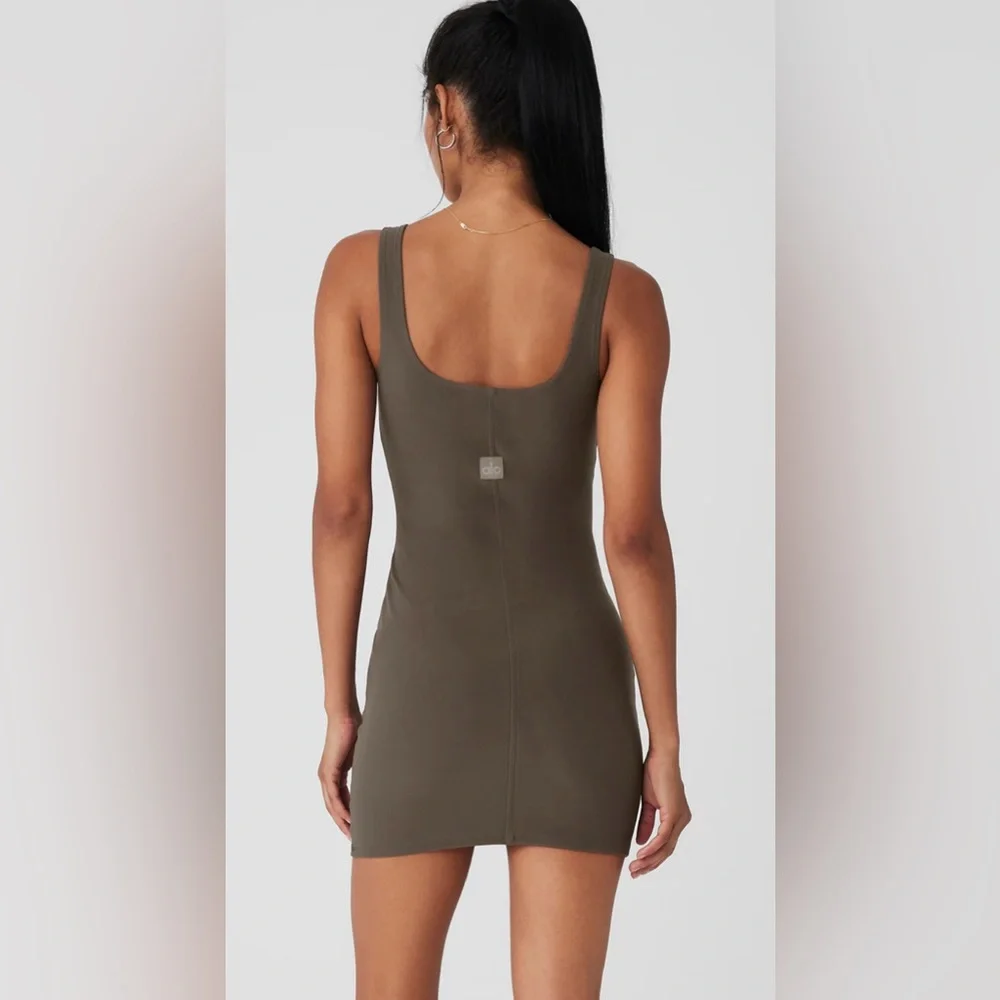 ALO Yoga NWT Alosoft Head start Dress OliveTree Color Size M
